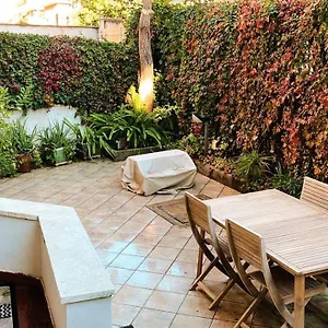 https://the-vatican-relais-san-pietro-district-and-free-parking.it-romehotels.com