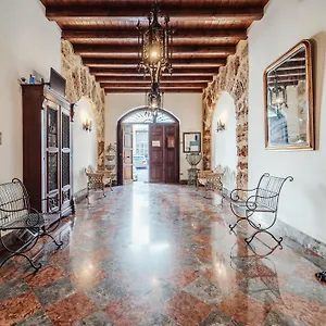 https://apt-dimora-degli-scalzi.palermohotels.org