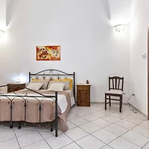 https://dimora-serafini.lecce-hotels.com
